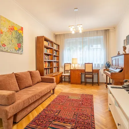 Apartment Opera